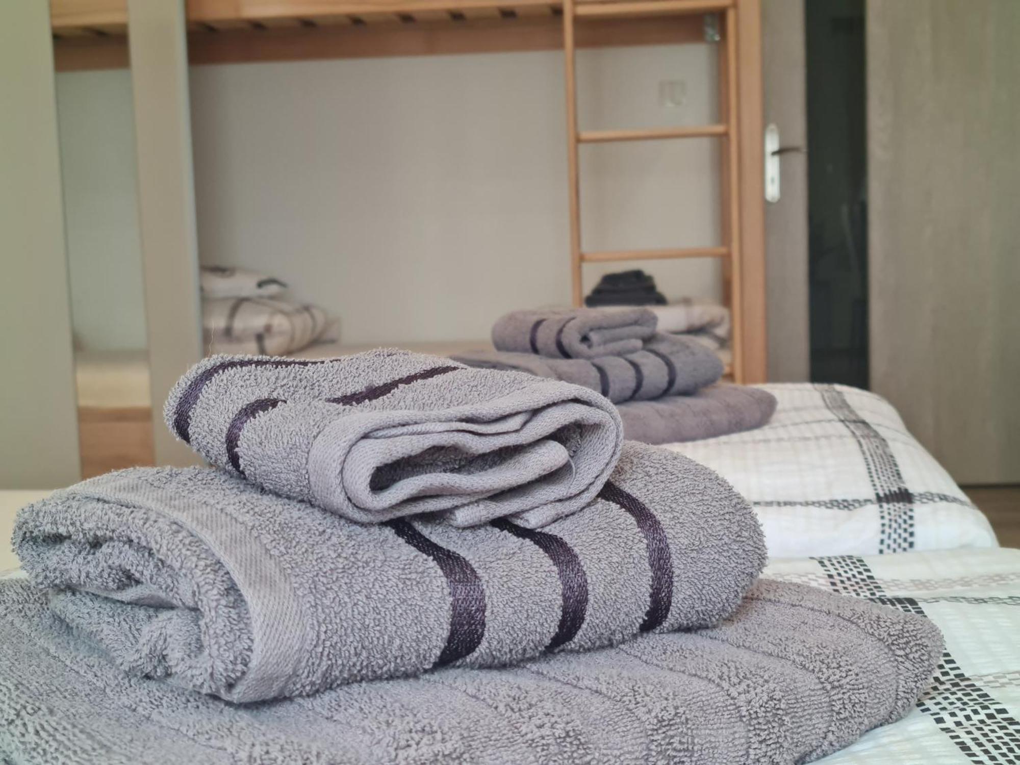 Apartmany Zirec Dvůr Králové nad Labem Bagian luar foto