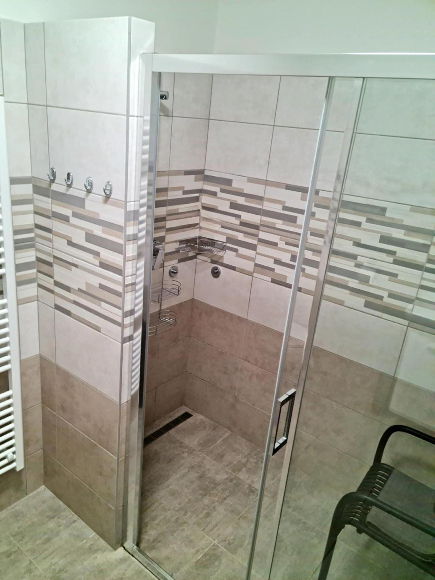 Apartmany Zirec Dvůr Králové nad Labem Bagian luar foto