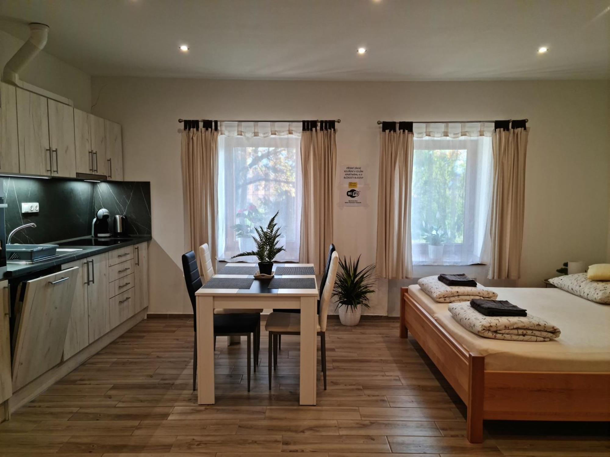 Apartmany Zirec Dvůr Králové nad Labem Bagian luar foto