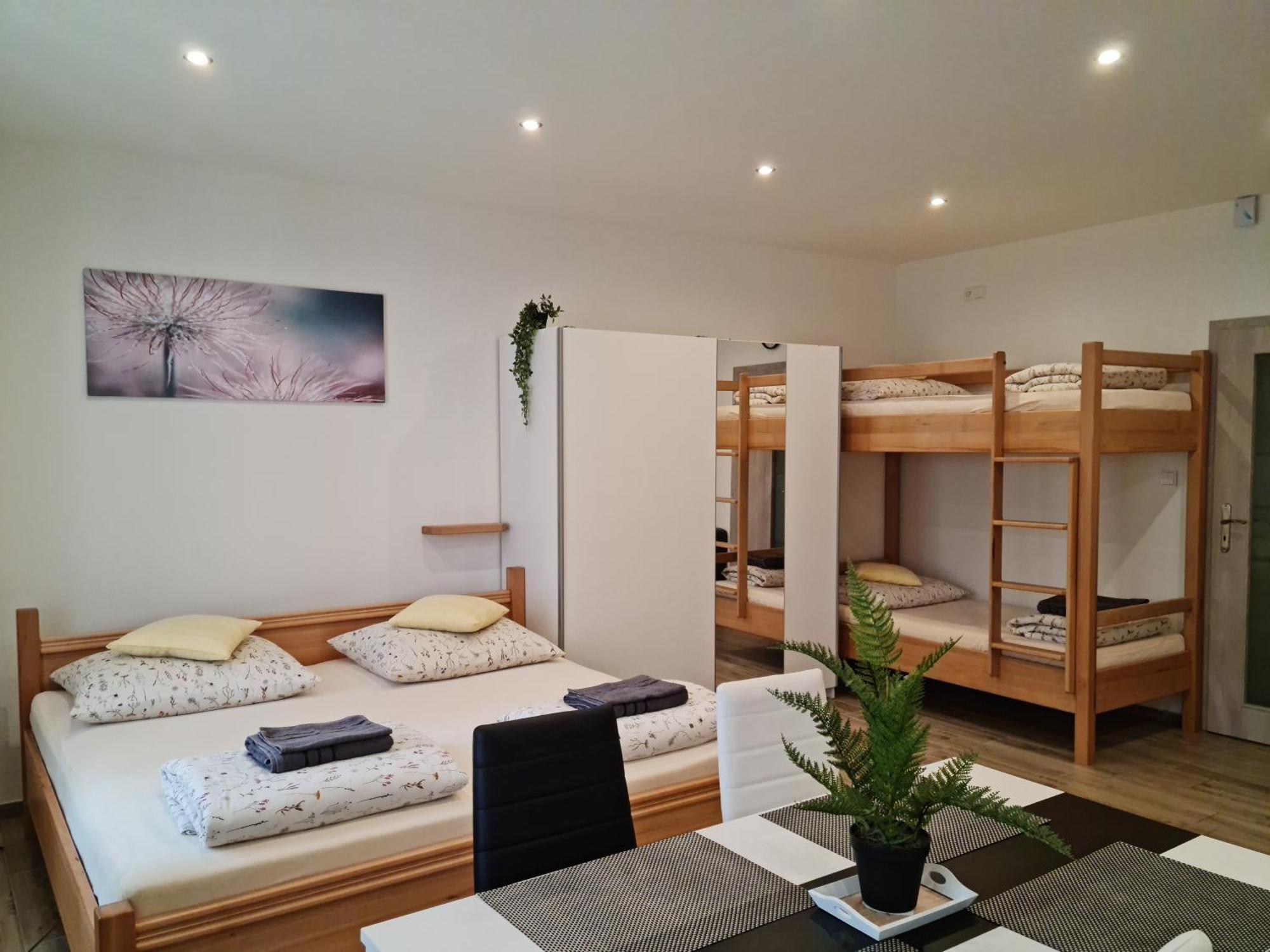 Apartmany Zirec Dvůr Králové nad Labem Bagian luar foto